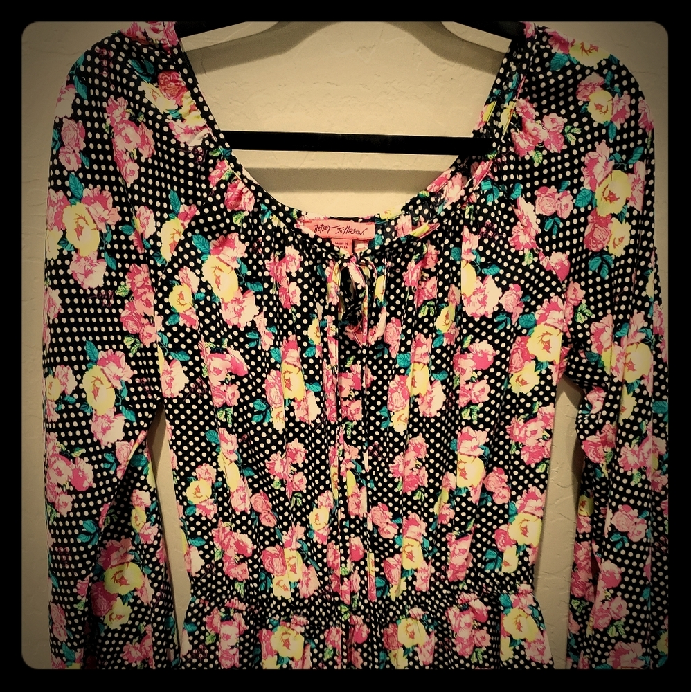 Betsy Johnson floral design blouse